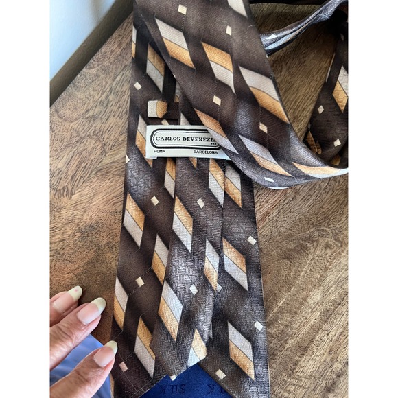 Carlos De Venezia 100% Silk‎ Brown Geometric Necktie Mens Tie 60 x4 Career - Picture 2 of 5